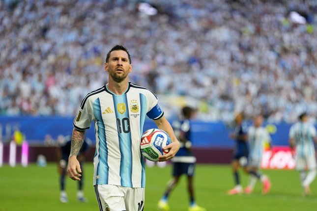 Messi Pensiun dari Argentina, Tinggalkan 207 Laga dan 125 Gol