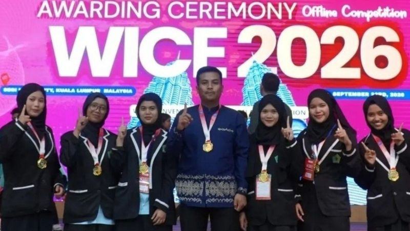 Siswa MAN Karo Ubah Eceng Gondok dan Ikan Red Devil Jadi Pelet, Raih Emas di Malaysia