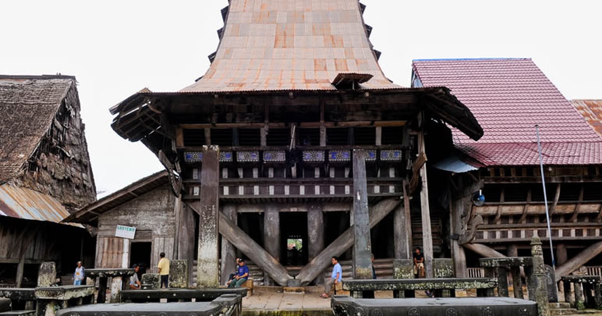 Rumah Adat Nias Dibangun Tahan Guncangan, Apa Rahasia Konstruksi Omo Sebua?