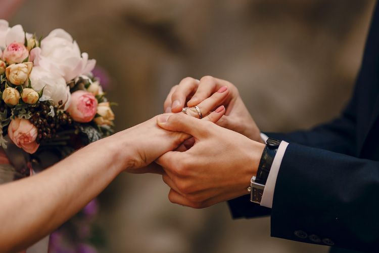 Jangan Hanya Siapkan Pesta! Ini 10 Hal yang Perlu Dibicarakan Sebelum Menikah
