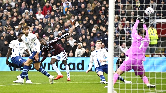Aston Villa vs Man City 2-1: Nicolas Jackson Cetak 2 Gol
