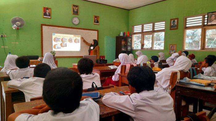 Tunjangan Profesi Guru Belum Dibayar 3 Bulan, DPR Minta Menkeu Cairkan Cepat