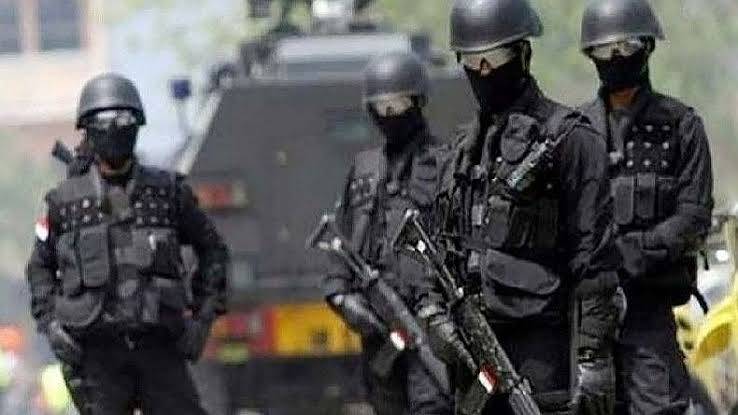 Densus 88 Tangkap 11 Teroris di 6 Provinsi, Ada Temuan Latihan Tembak