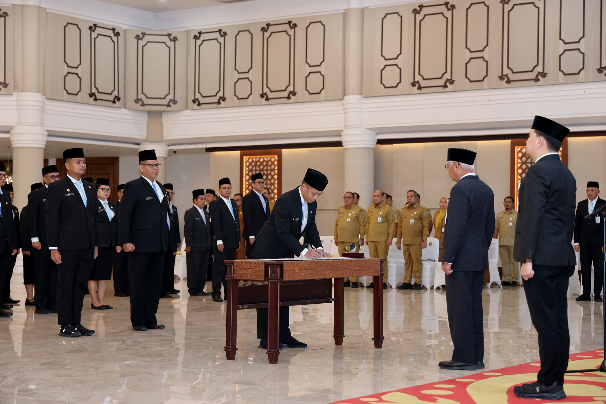 Wagub Sumut Lantik Paman Bobby, Benny Sinomba Siregar Jadi Sekretaris Dinas PMDKCP