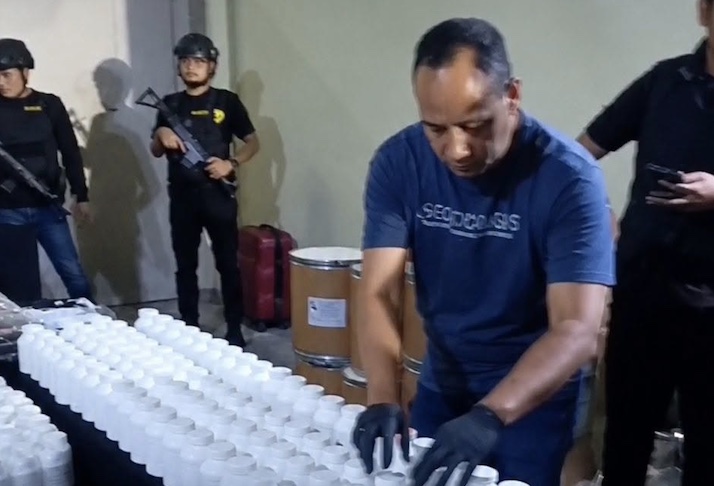Pabrik Obat Keras Tramadol dan Heximer Ilegal Produksi 8 Juta Butir per Hari Dibongkar Polisi