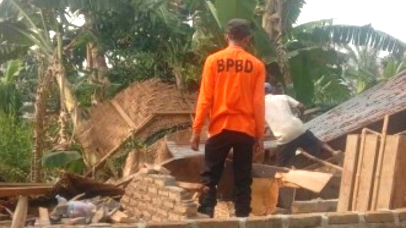 Cuaca Ekstrem di Sumut Rusak 7 Rumah di 3 Kabupaten