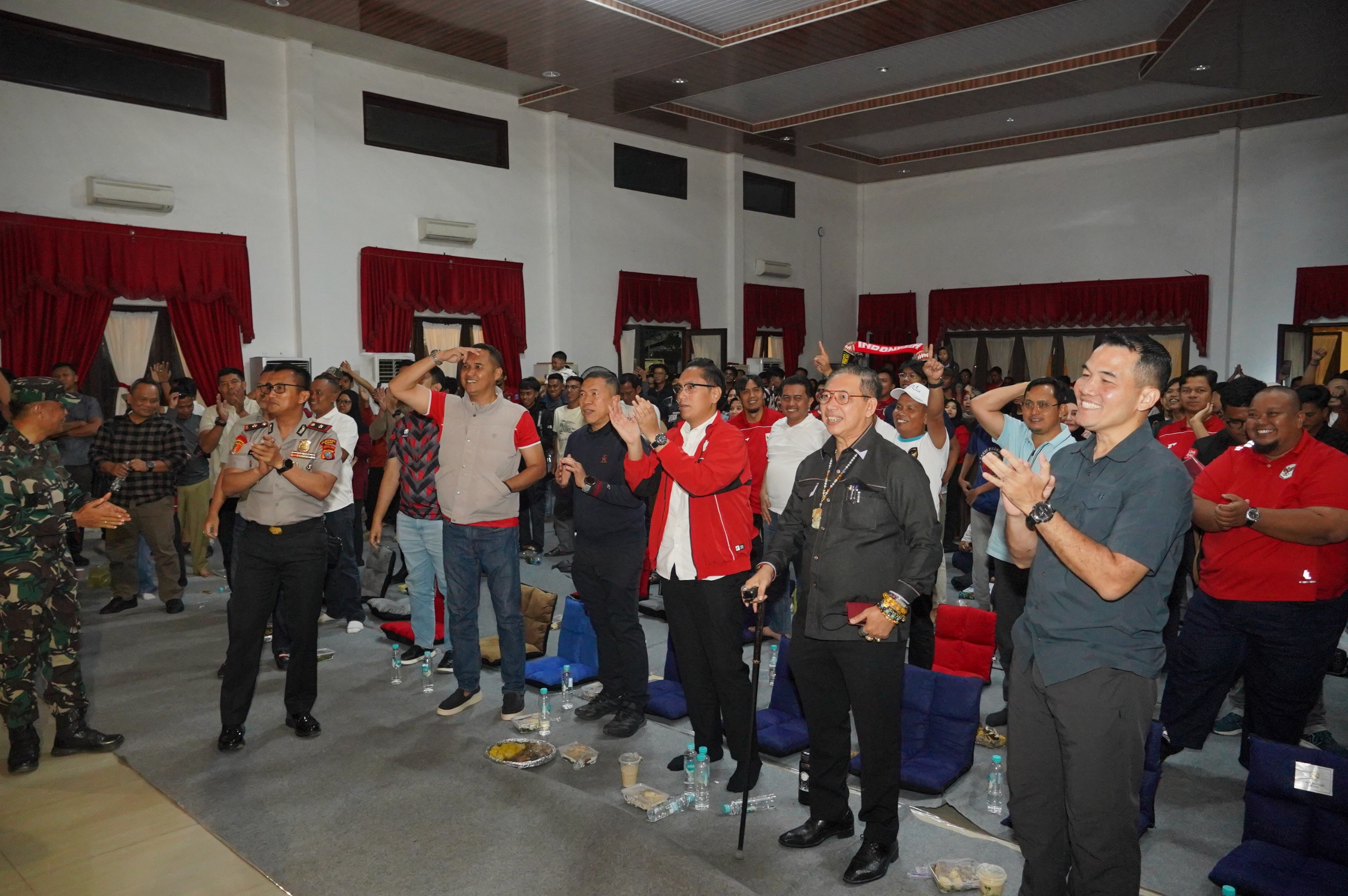 Gemuruh Nobar Bareng Wali Kota Medan Pecah di Gedung TP PKK