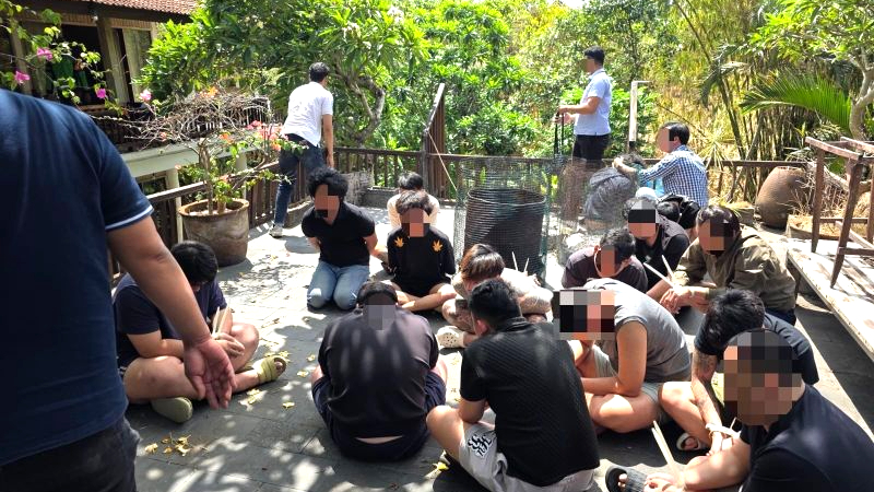 Imigrasi Bekuk 17 Warga Malaysia - Singapura yang Buka Bisnis Pinjol di Bali