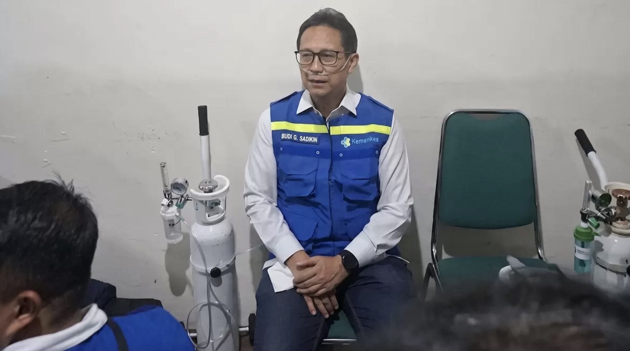 Menkes Viral Pakai Tabung Oksigen, Ngeles Mau Edukasi Bukan Sesak Nafas
