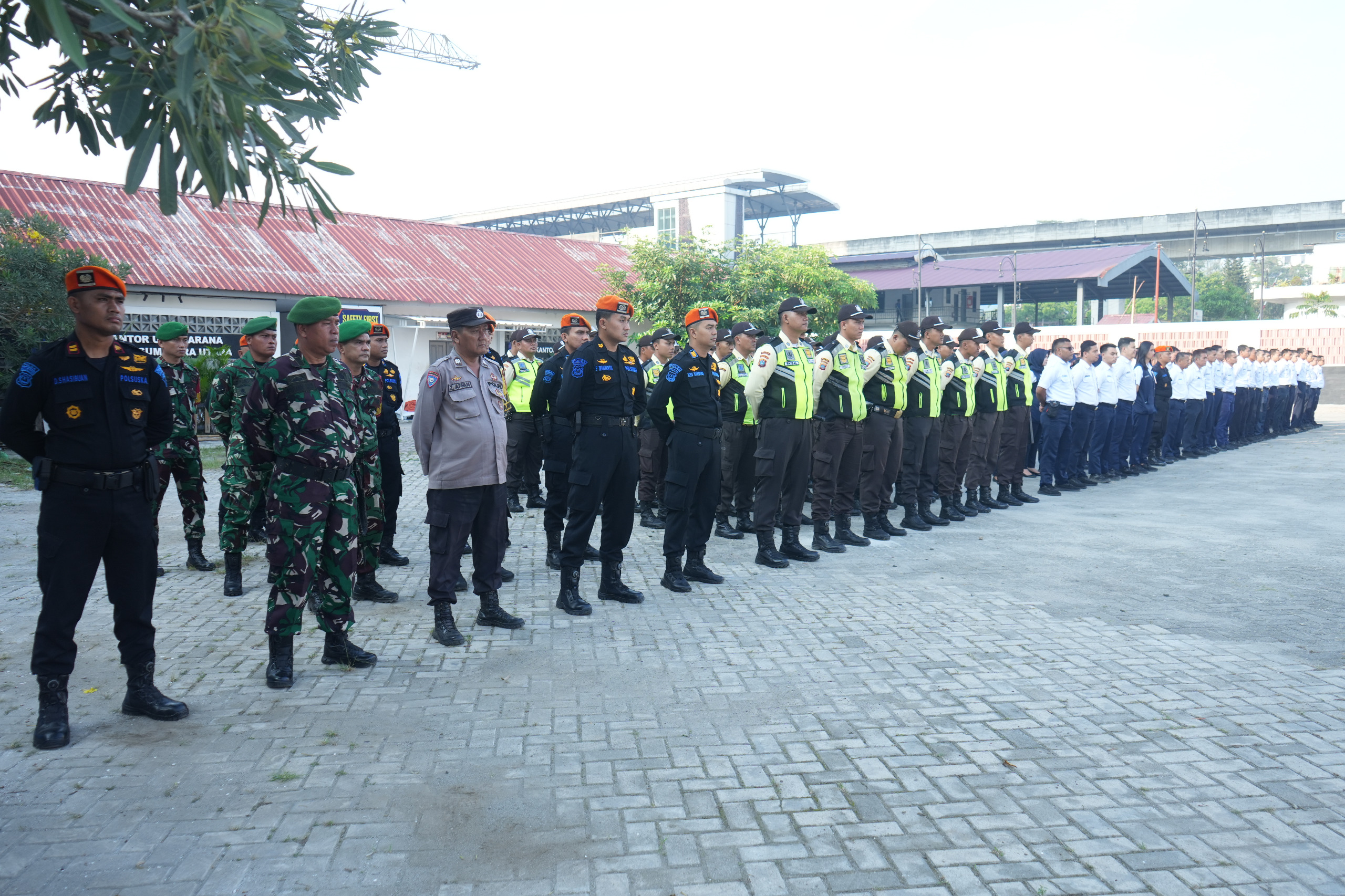 Sinergi TNI-KAI Jaga Objek Vital, Pastikan Mobilitas Masyarakat Sumatera Utara Tetap Aman