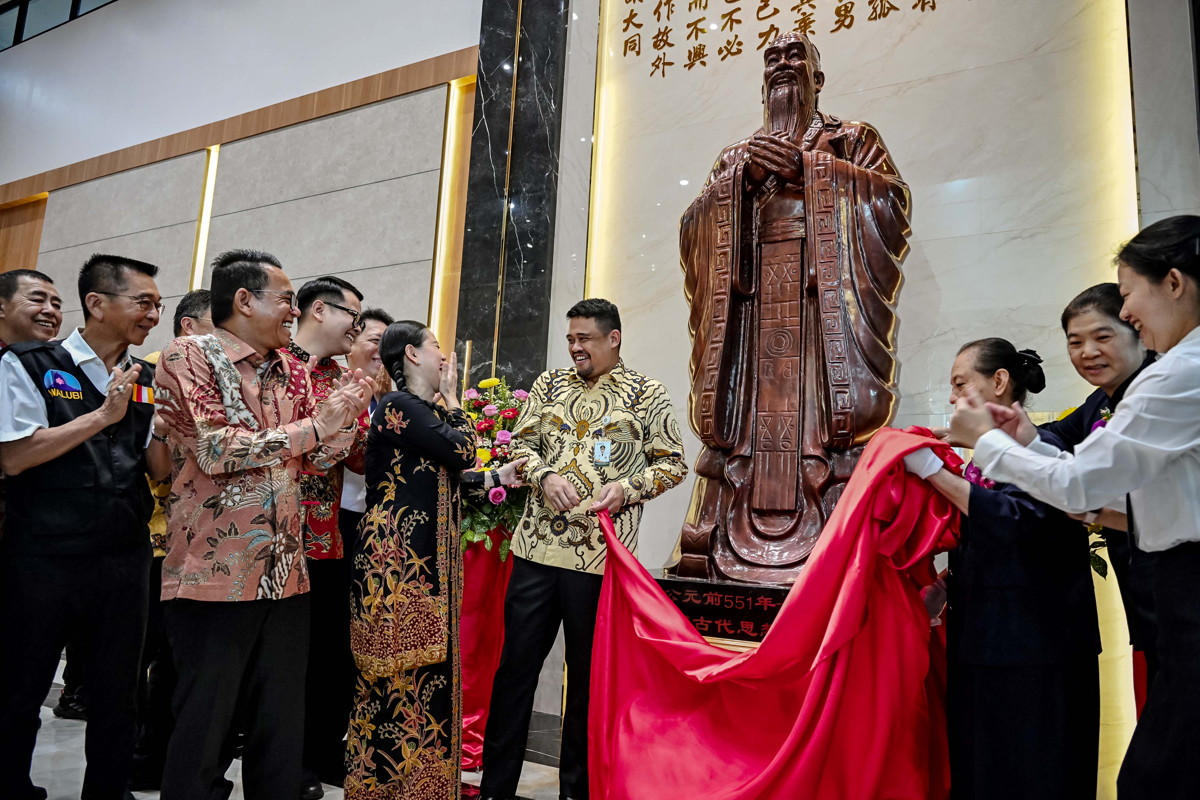 Gubernur Sumut Resmikan Sekolah Guang Ming
