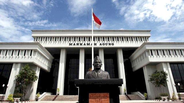 MA Batalkan Suket Pendidikan Gibran, Kasasi Subhan Palal Dikabulkan: Ini Isi Putusannya
