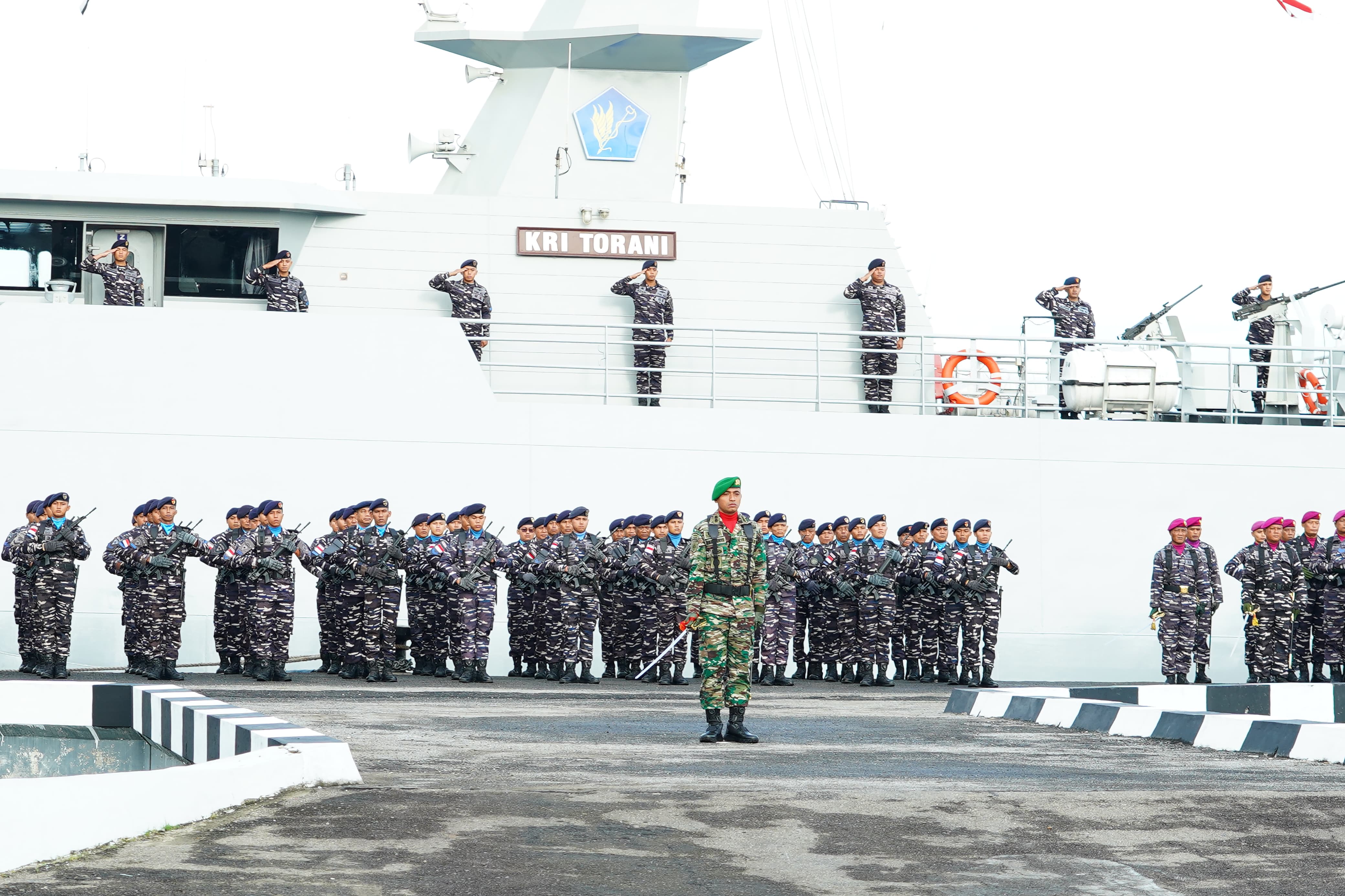 703 Prajurit Getarkan Dermaga Belawan, TNI Kuat Bersama Rakyat