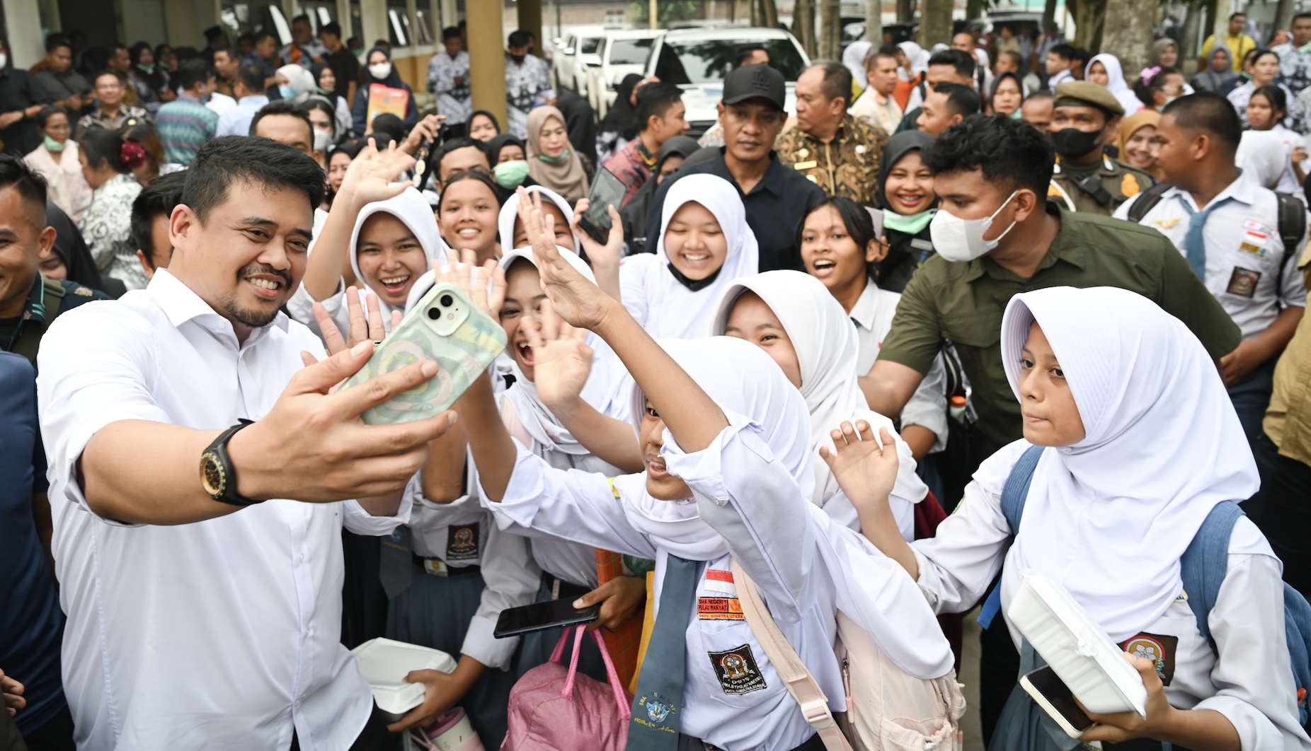 Sumut Diterpa Kabut Asap, Gubsu Bobby Berlakukan Sekolah Daring