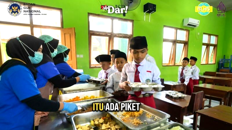 BGN Uji Coba MBG Sistem Prasmanan, Makanan Dibawa Hangat ke Kelas